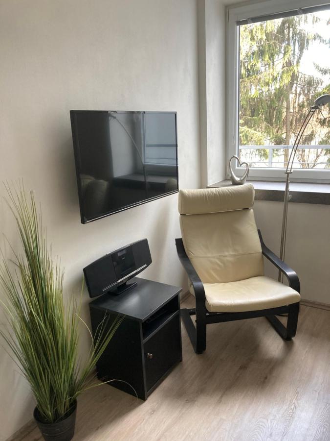 Apartament Near The Pond *